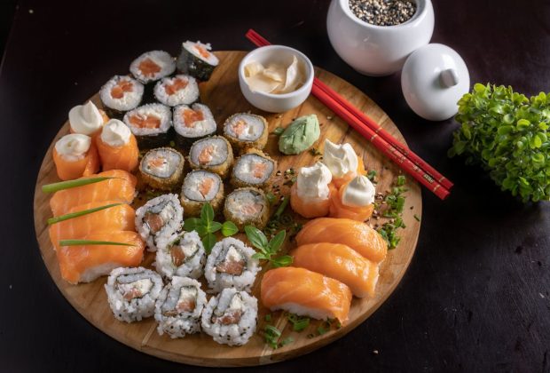 Odkryj wyjątkowe azjatyckie jedzenie w Białymstoku - od sushi po curry